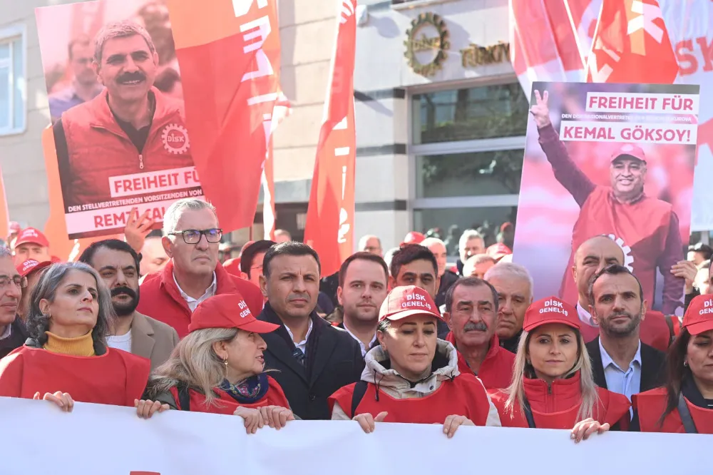 CHP İSTANBUL İL BAŞKANI ÇELİK: SENDİKACILIK SUÇ DEĞİLDİR! 