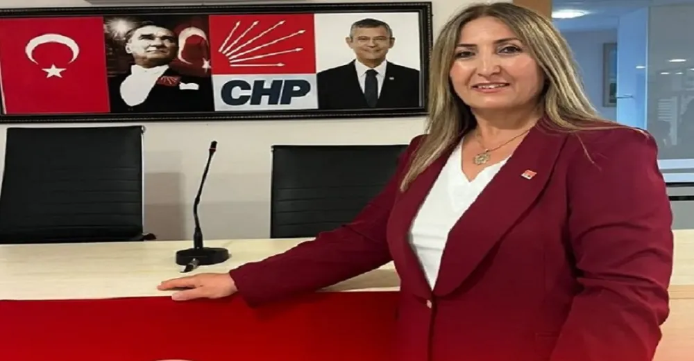 CHP BAYRAMPAŞA KADIN KOLU BAŞKAN ADAYI SAKİNE ÖZEN