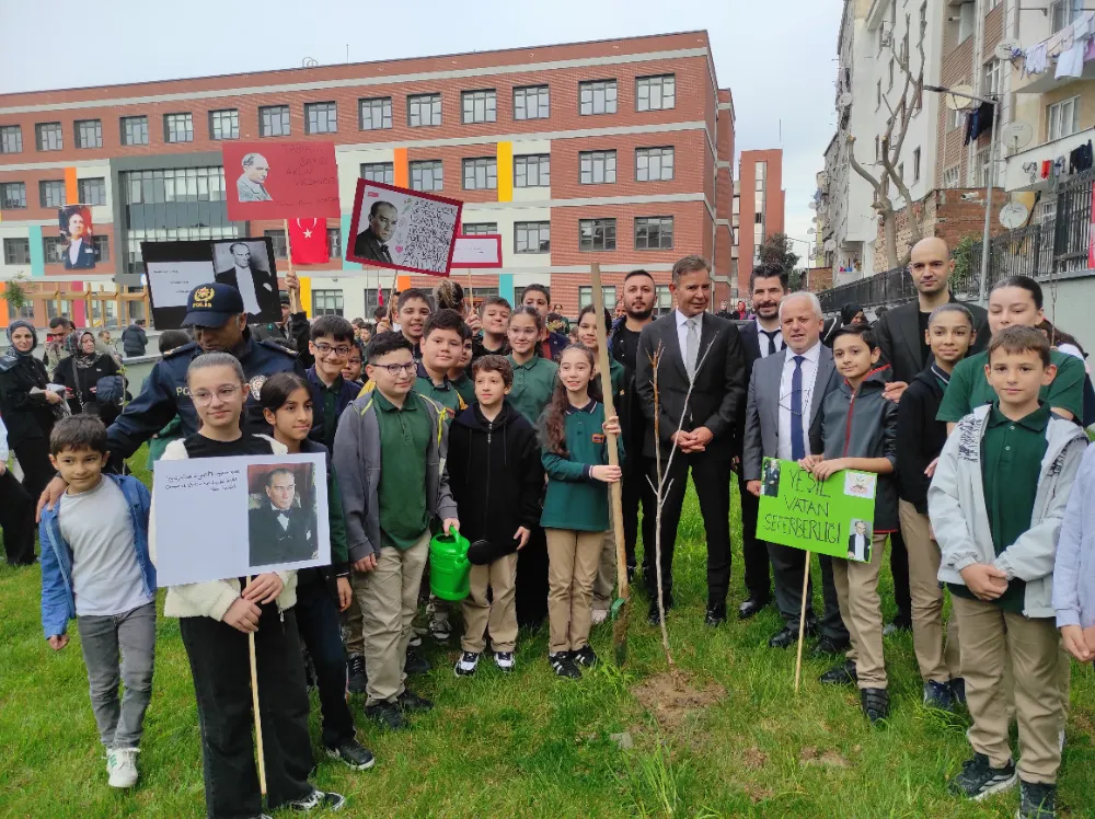 “ATATÜRK’ÜN ANISINA, GELECEĞE NEFES: KAYMAKAM ÖZÇAKICI’DAN ANLAMLI FİDAN DİKİMİ”