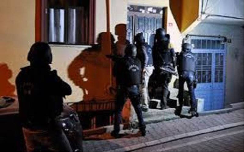 Polis servisine saldırı: 8 Şehit