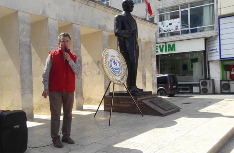 Atatürk büstünün yeri meydanın en güzel yeri olmalı