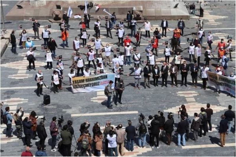 İktidar salgınla değil sağlık çalışanlarıyla savaşıyor 