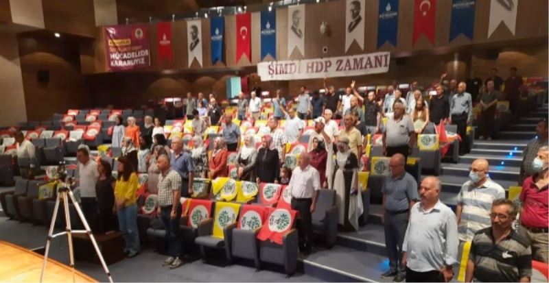 HDP Esenler ilçe kongresinde Şimdi HDP Zamanı